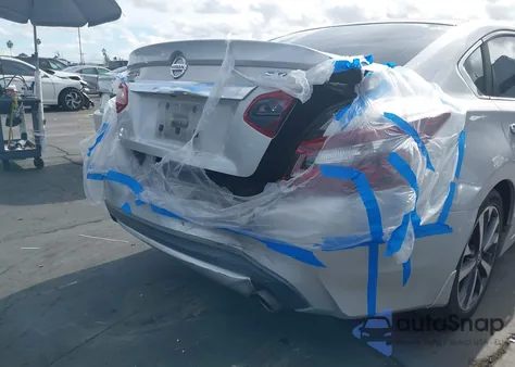 2017 Nissan Altima 2.5 Sr z USA, uszkodzony, nr VIN 1N4AL3AP3HN329420